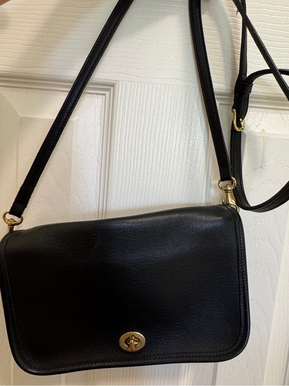 Coach Classic Black Leather Crossbody Shoulder Bag
